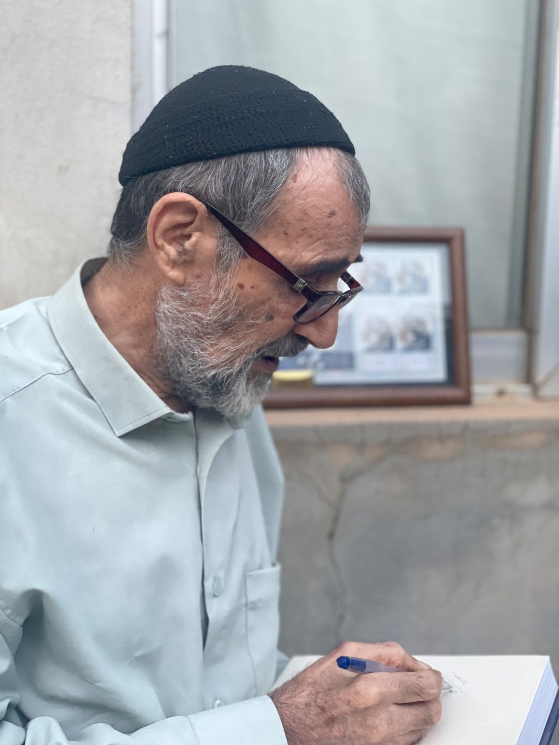 دیدار جمعی از شاعران، نویسندگان و اصحاب رسانه زنجان با استاد رهگذر هیدجی - فرهنگ و هنر