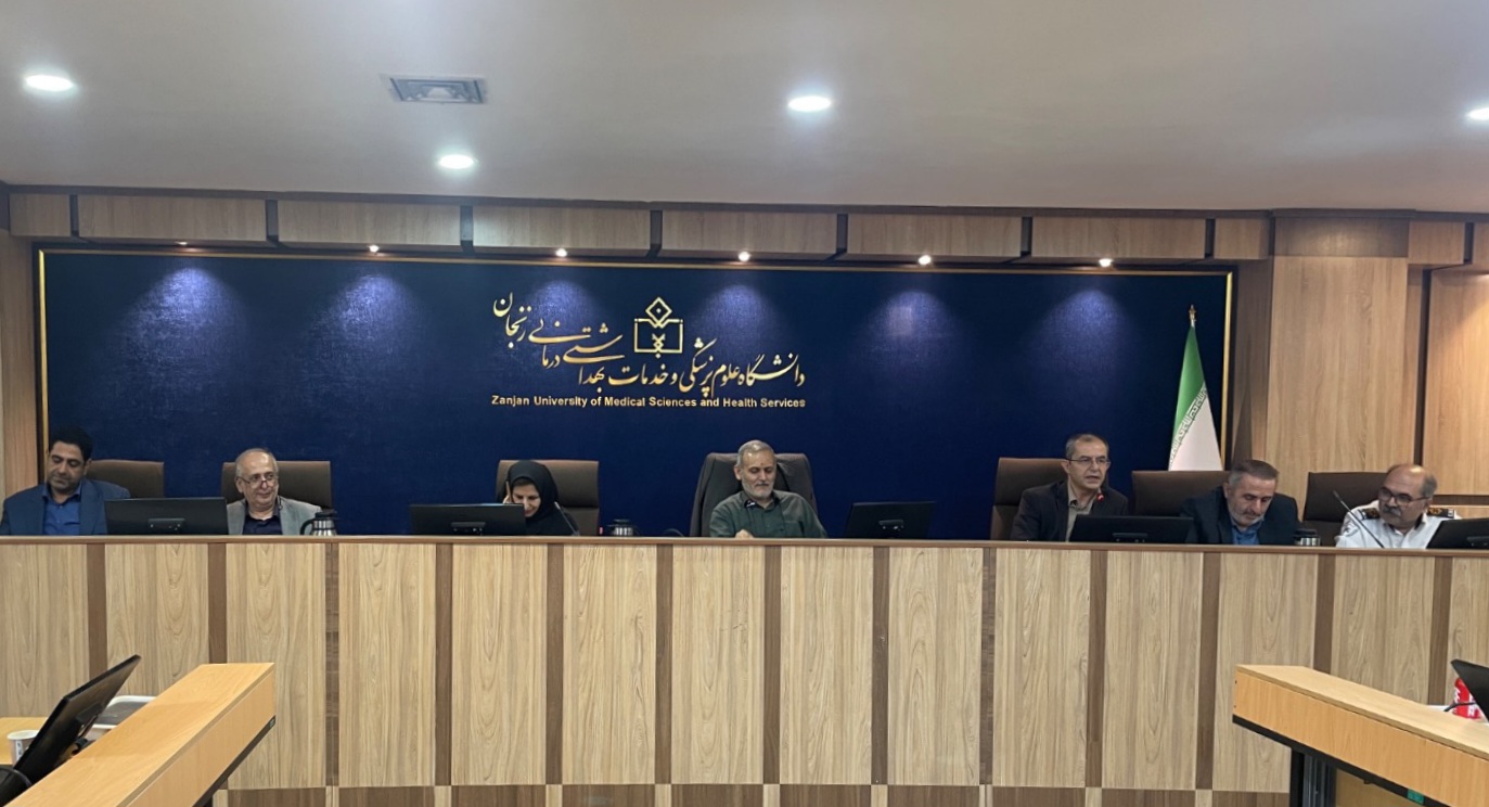 سرداری: ادامه وضعیت فعلی نظام سلامت امکان‌پذیر نیست - جامعه